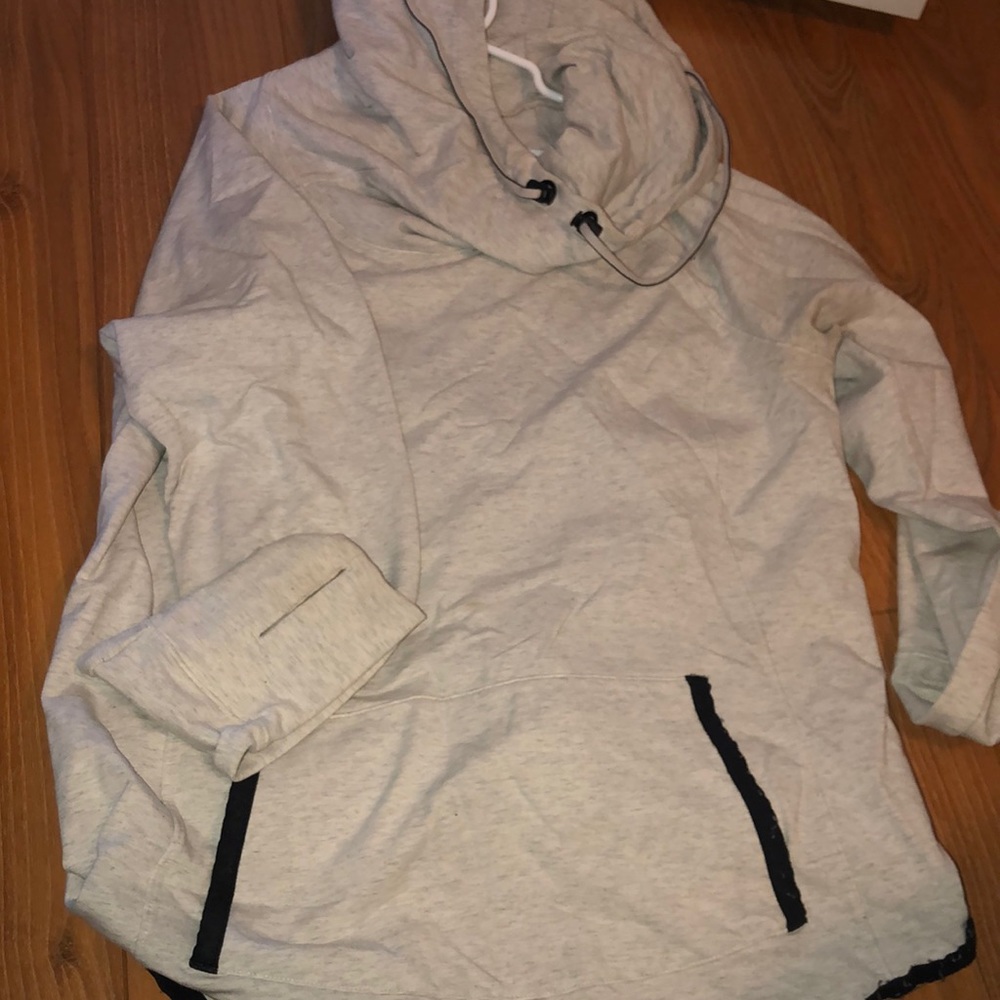 Never warn! Athleta hoodie